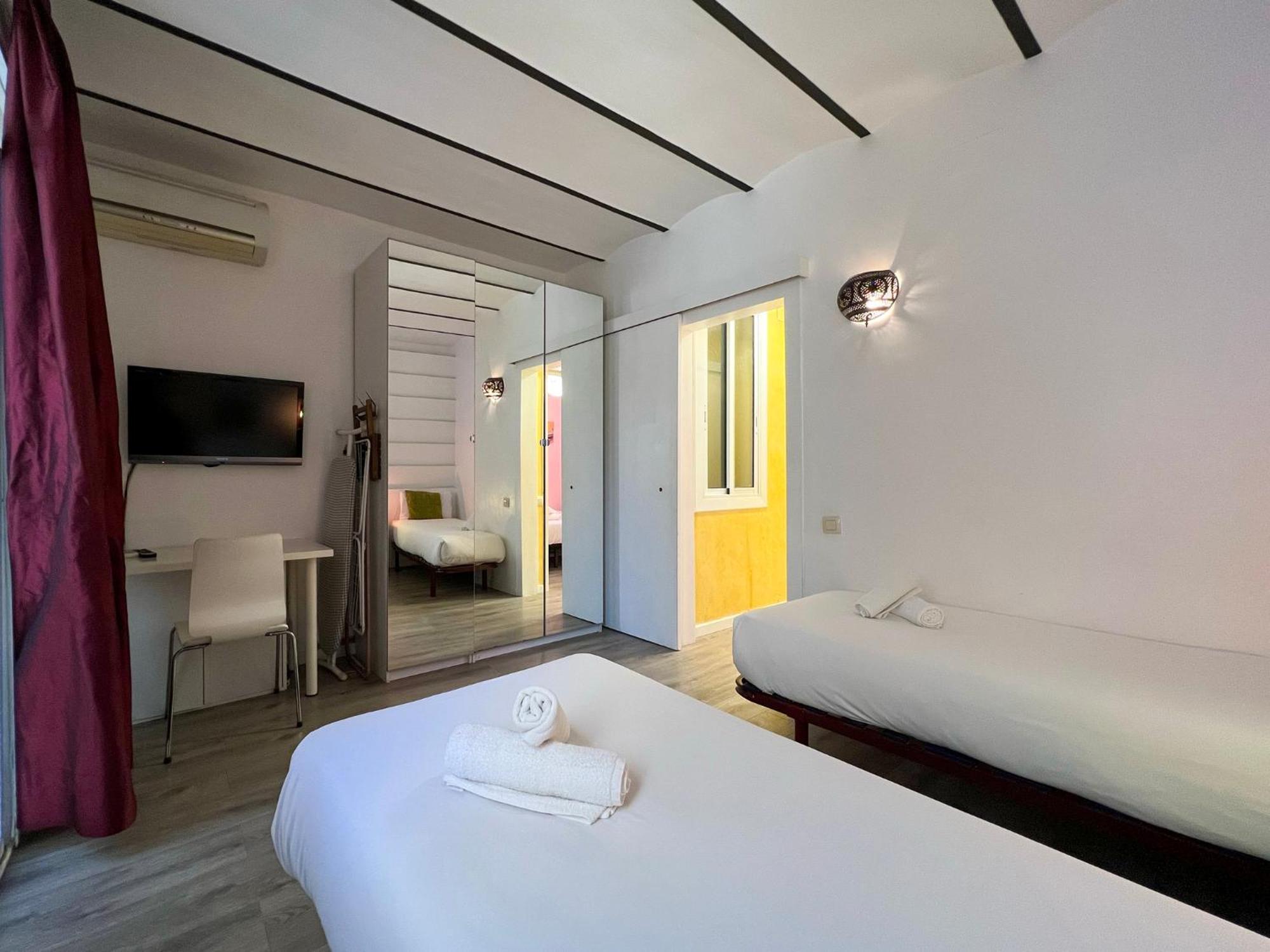 Stay U-Nique Apartments Fontrodona Барселона Екстериор снимка